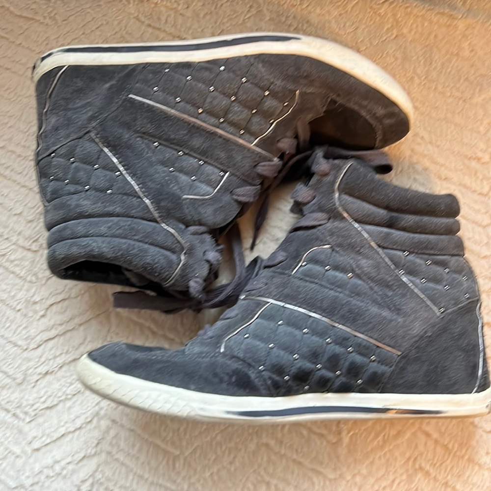 VINCE CAMUTO gray Follie high top wedge sneakers , size 8